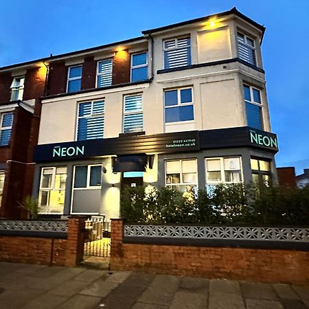 Hotel Neon Blackpool Esterno foto