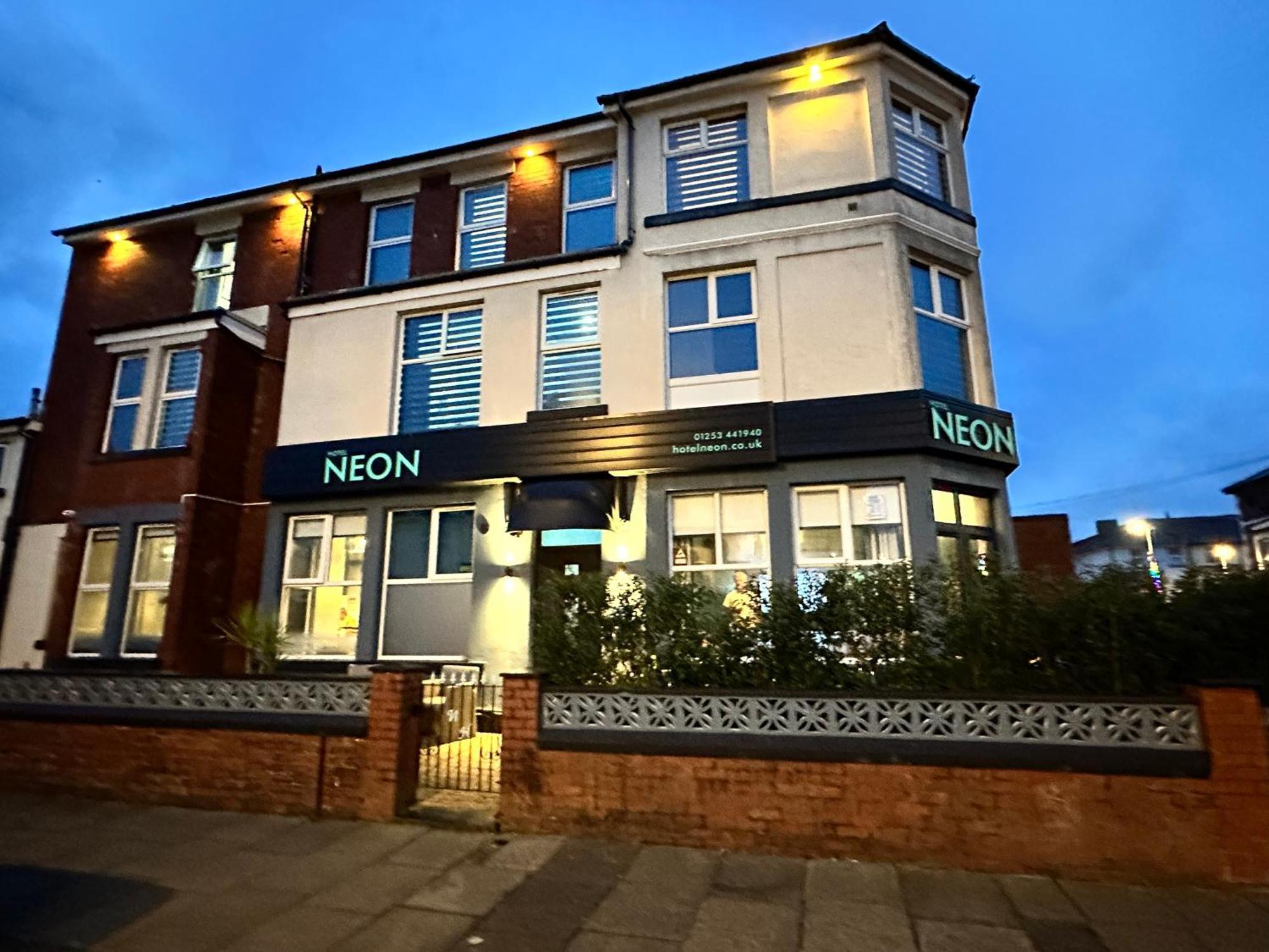 Hotel Neon Blackpool Esterno foto